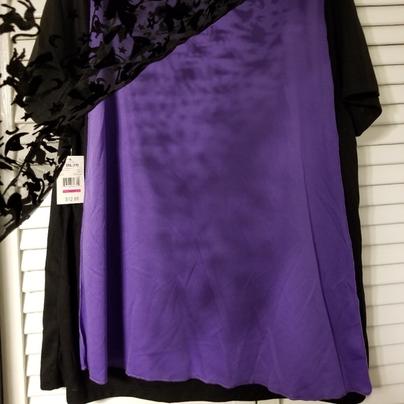 Made Right tshirt 2 detachable capes Put A Spell - Picture 5 of 6